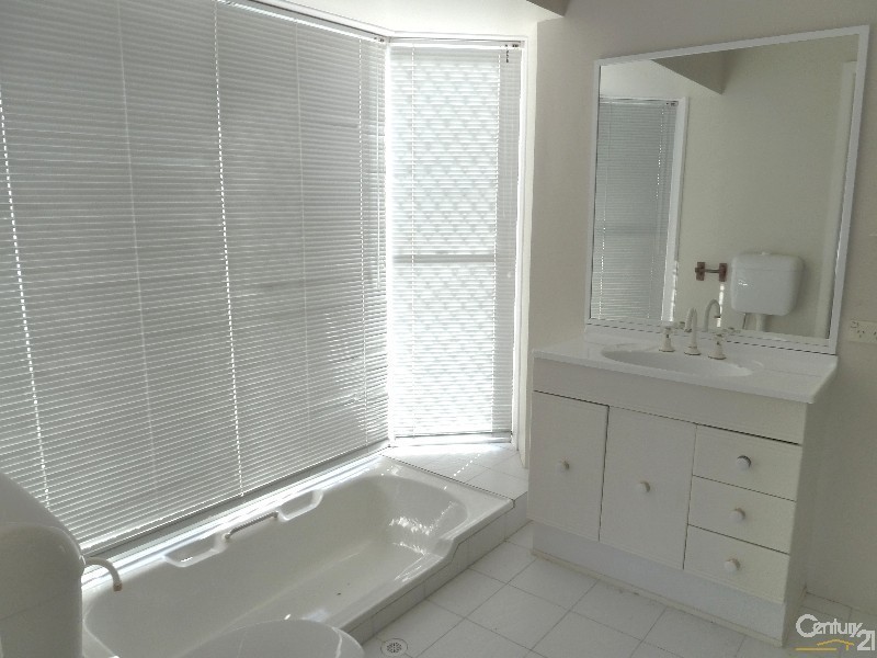 18 Mercury Street, Wollongong NSW 2500