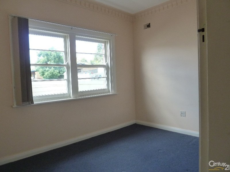 19 Rowland Ave, Wollongong NSW 2500