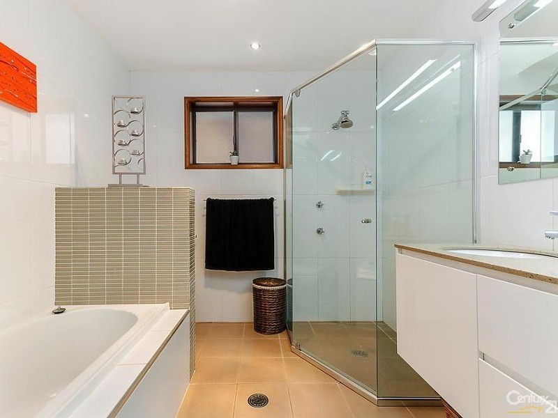 37 Scenic Place, Albion Park NSW 2527