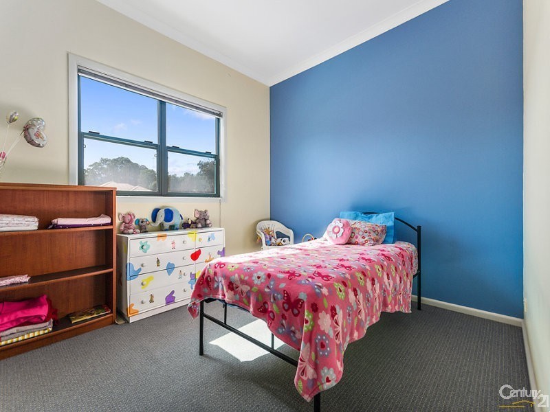 312 Northcliffe Drive, Lake Heights NSW 2502