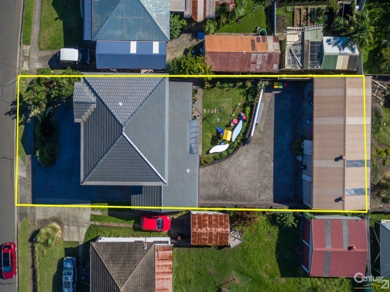 312 Northcliffe Drive, Lake Heights NSW 2502