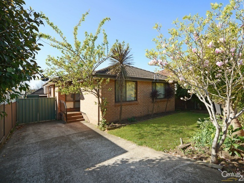 18 Birmingham Street, Cringila NSW 2502