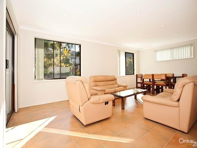 12a Jolliffe Street, Balgownie NSW 2519