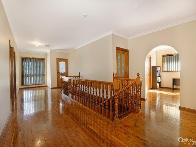 4 Staff Road, Cordeaux Heights NSW 2526