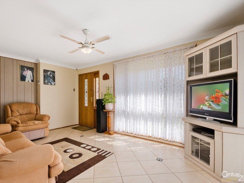 15 Ribbonwood Place, Albion Park Rail NSW 2527