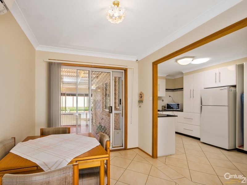 15 Ribbonwood Place, Albion Park Rail NSW 2527