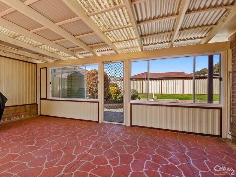 15 Ribbonwood Place, Albion Park Rail NSW 2527