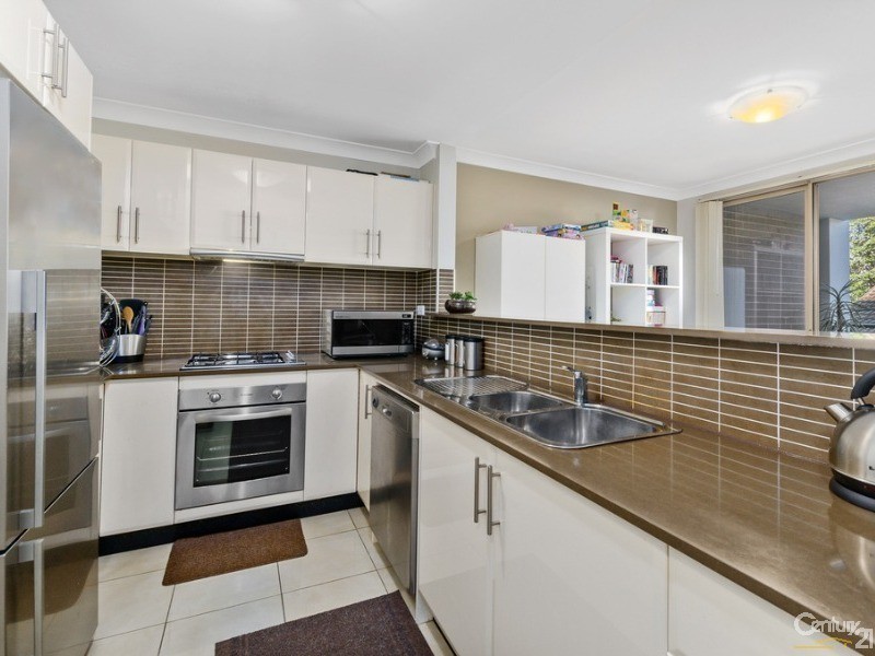 2/5-7 Princes Highway, Figtree NSW 2525