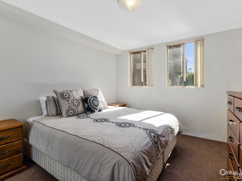 2/5-7 Princes Highway, Figtree NSW 2525