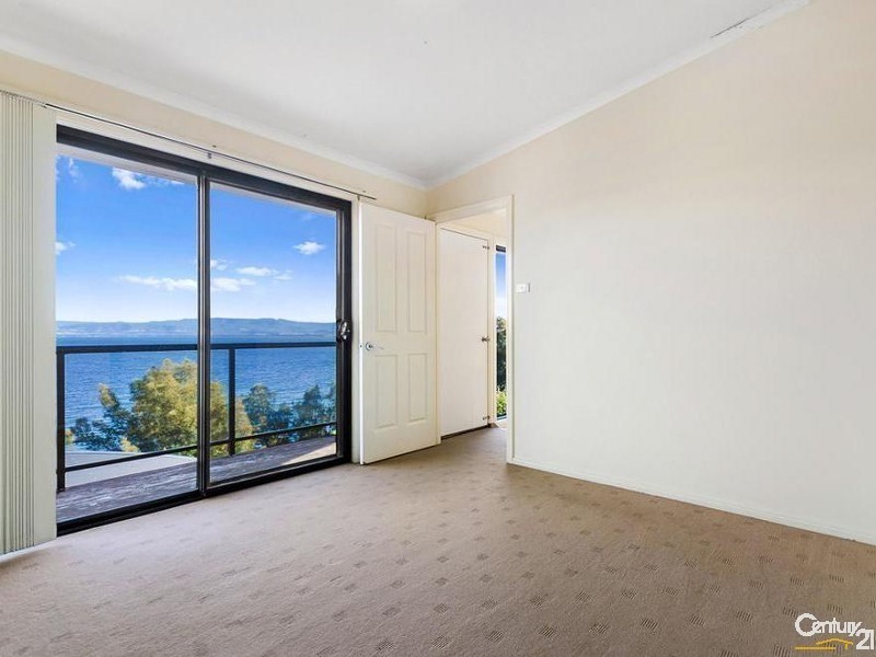 1/33 Northcliffe Drive, Lake Heights NSW 2502