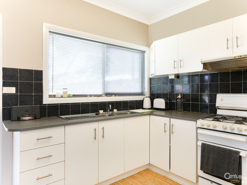 2/188 Lawrence Hargrave Drive, Thirroul NSW 2515