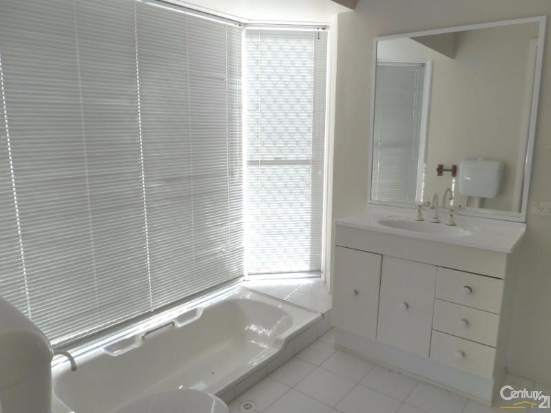 18 Mercury Street, Wollongong NSW 2500