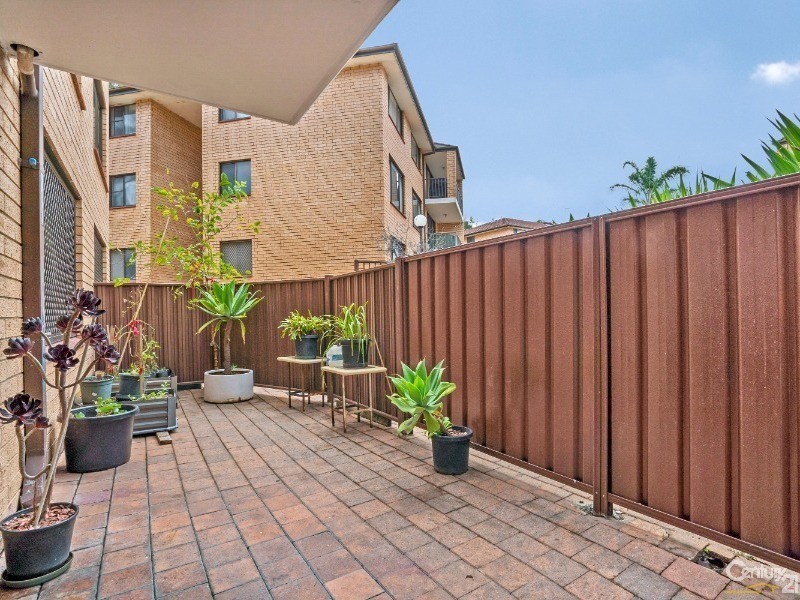 61/94-100 Flora Street, Sutherland NSW 2232