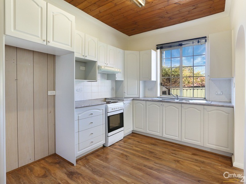 139 Gladstone Ave, Coniston NSW 2500