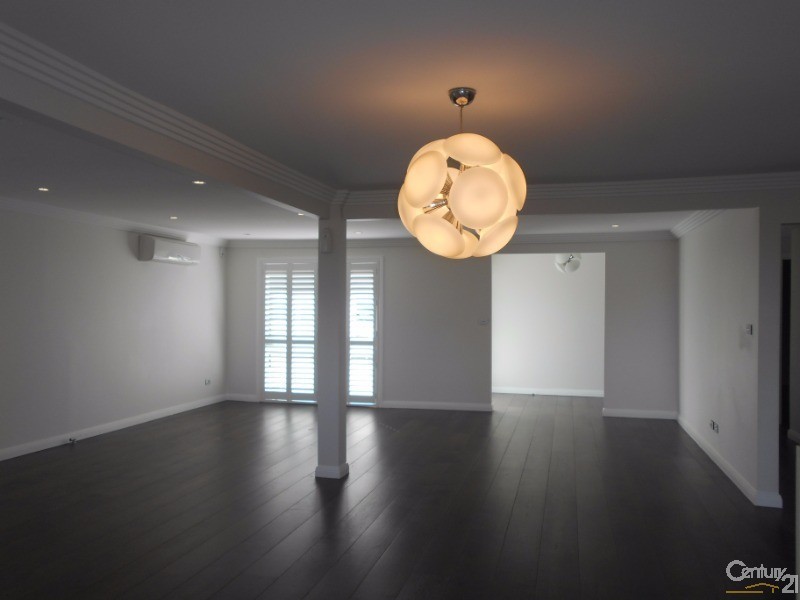 7  Baker Street, Figtree NSW 2525