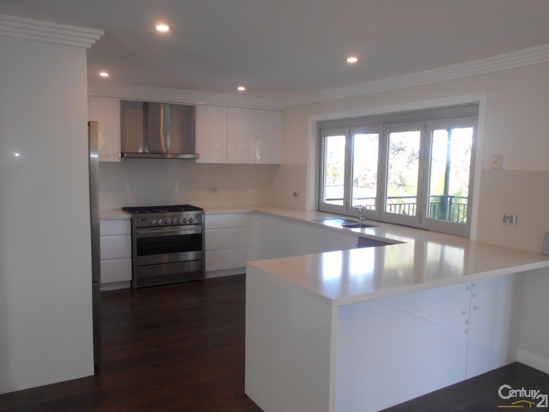 7  Baker Street, Figtree NSW 2525