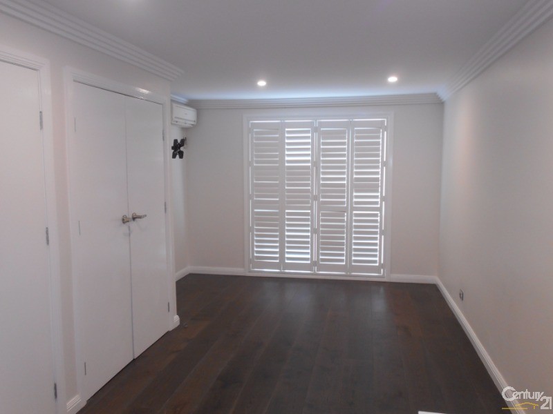 7  Baker Street, Figtree NSW 2525