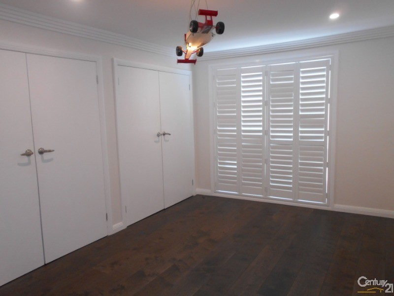 7  Baker Street, Figtree NSW 2525