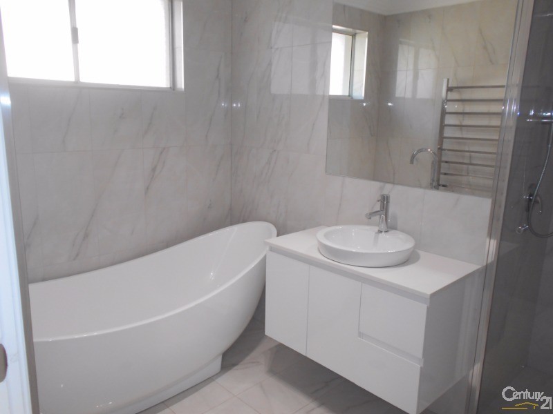 7  Baker Street, Figtree NSW 2525