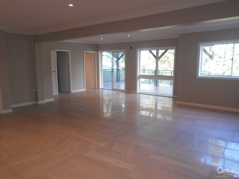 7  Baker Street, Figtree NSW 2525