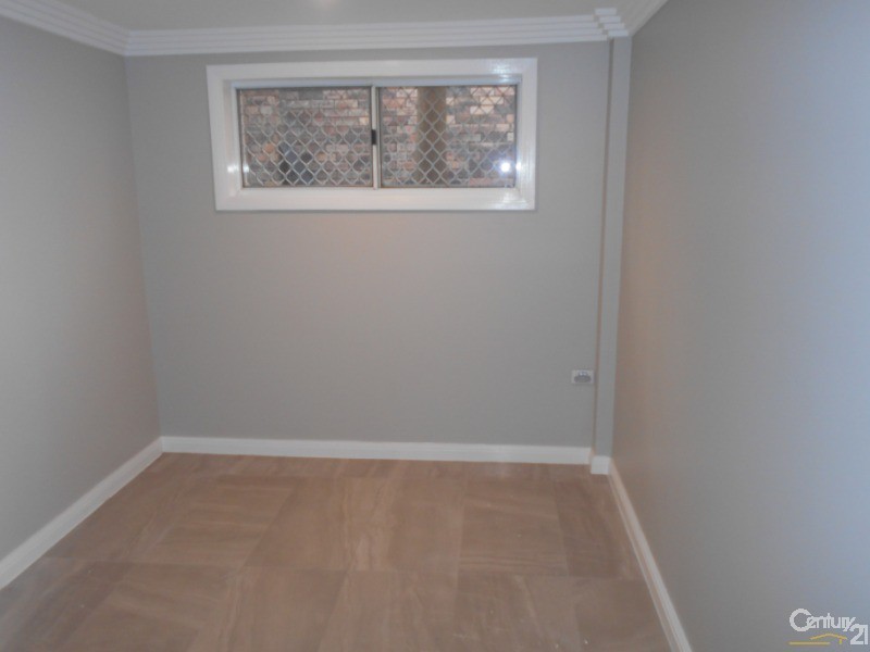 7  Baker Street, Figtree NSW 2525