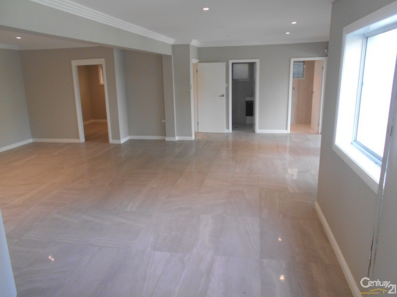 7  Baker Street, Figtree NSW 2525