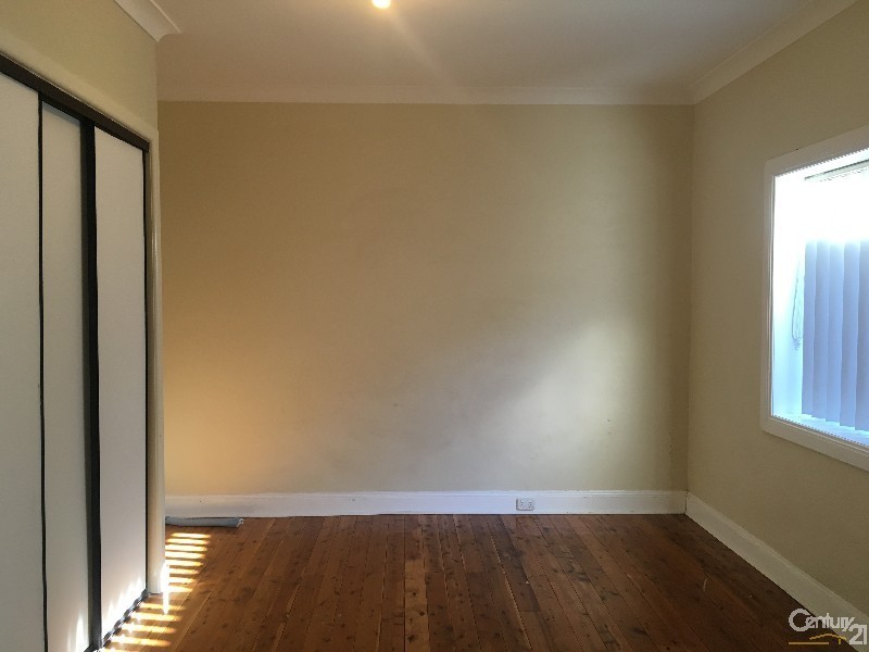 1/53 Lake Ave, Cringila NSW 2502