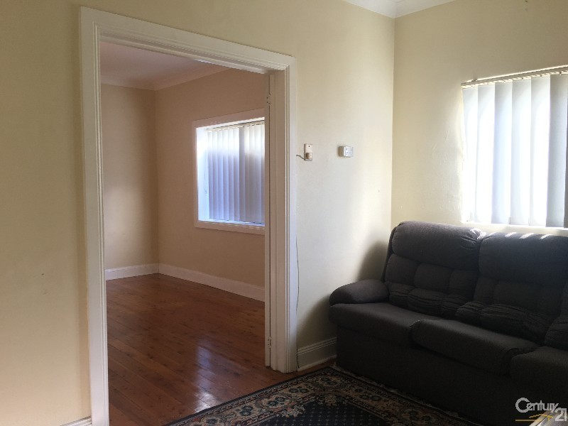 1/53 Lake Ave, Cringila NSW 2502