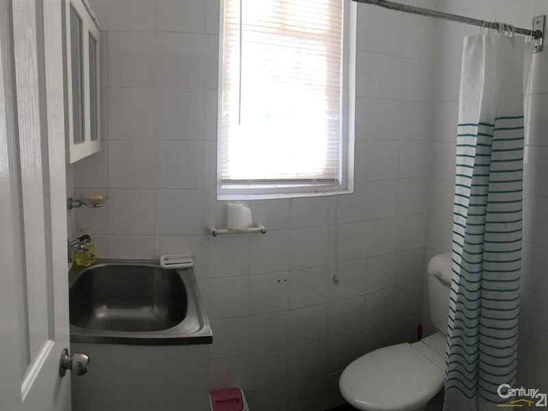 1/53 Lake Ave, Cringila NSW 2502