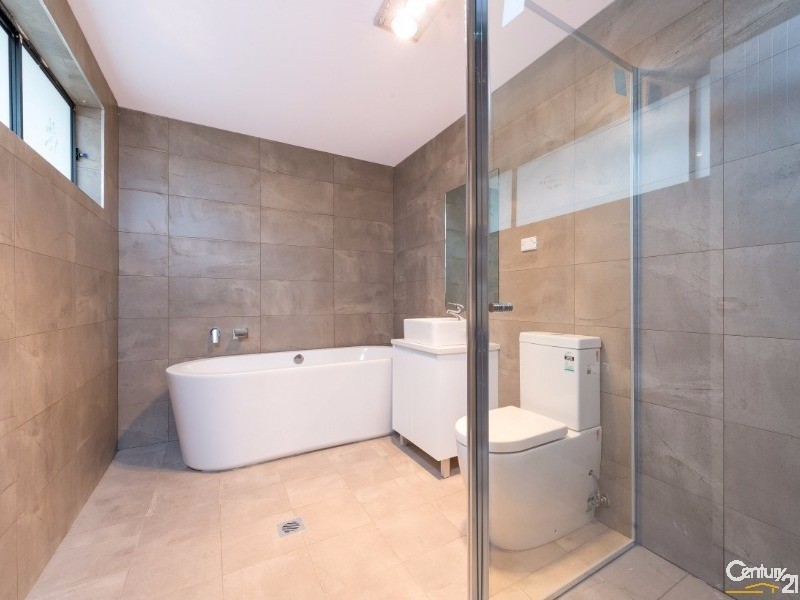 3/1-9 Woodlawn Ave, Mangerton NSW 2500