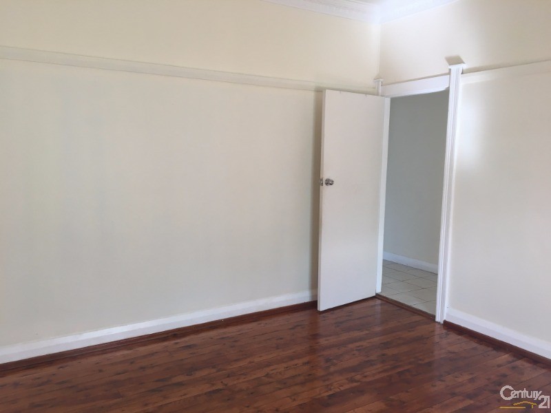 16 Finlayson Street, Wollongong NSW 2500