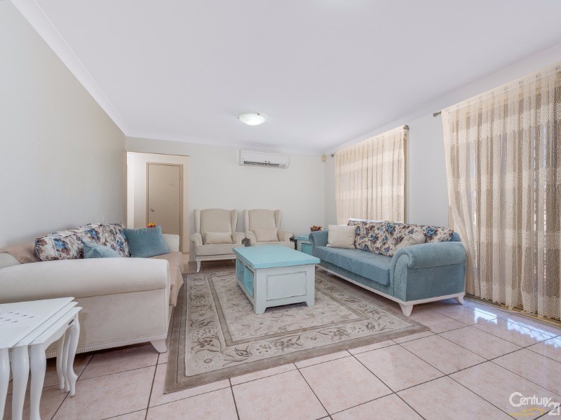 281 Braidwood Drive, Prestons NSW 2170