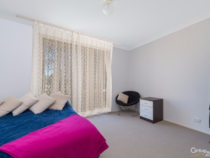 281 Braidwood Drive, Prestons NSW 2170