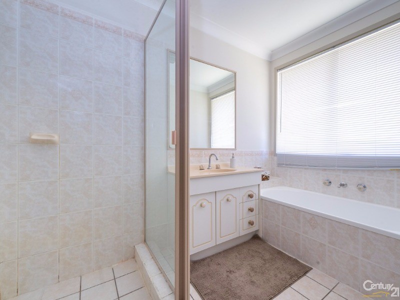 281 Braidwood Drive, Prestons NSW 2170