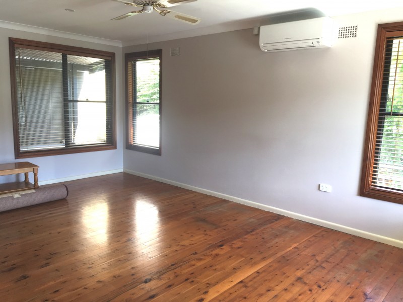 3 Bradley Avenue, Mount Kembla NSW 2526