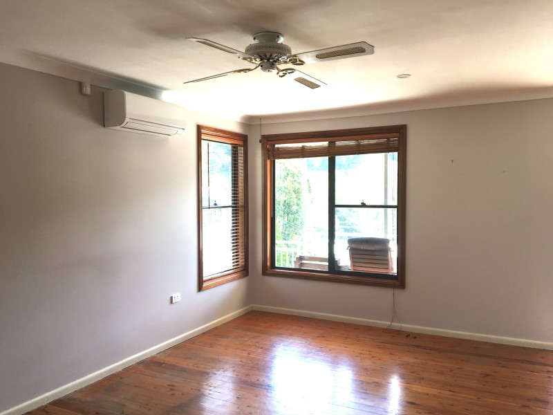 3 Bradley Avenue, Mount Kembla NSW 2526