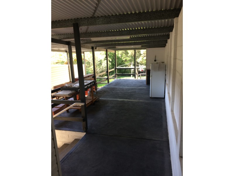 3 Bradley Avenue, Mount Kembla NSW 2526