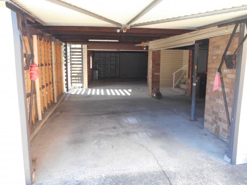 3 Bradley Avenue, Mount Kembla NSW 2526