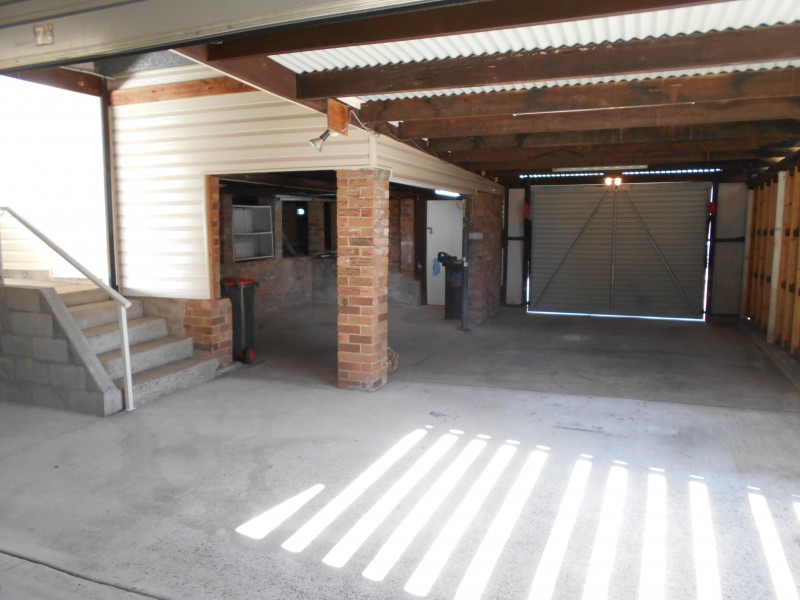 3 Bradley Avenue, Mount Kembla NSW 2526