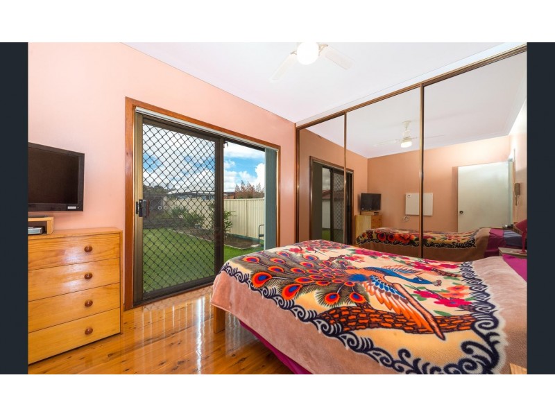 42  Barnes Street, Berkeley NSW 2506