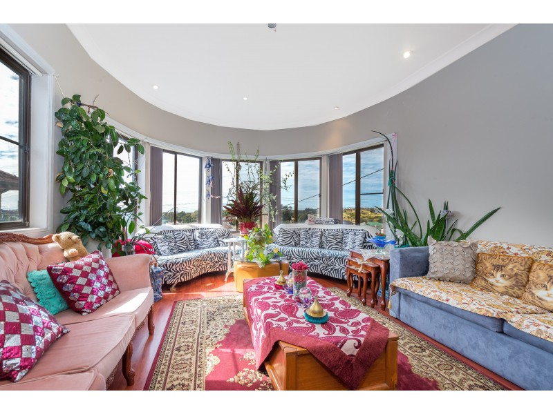 100 Lake Avenue, Cringila NSW 2502