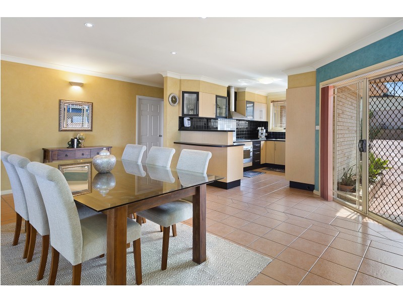 11 Wollamai Cr, Berkeley NSW 2506