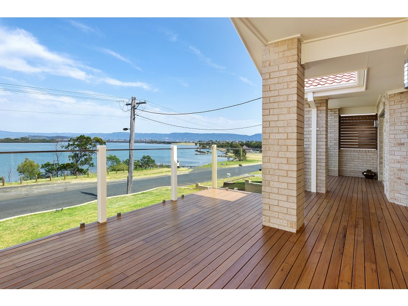 11 Wollamai Cr, Berkeley NSW 2506