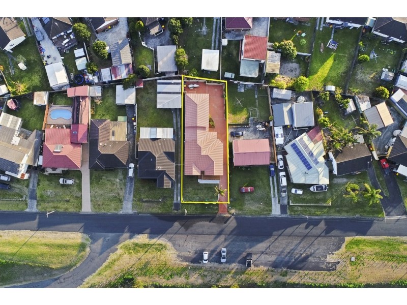 11 Wollamai Cr, Berkeley NSW 2506