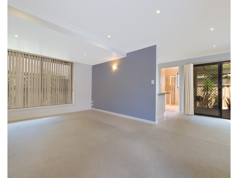 2/12 Cowper Street, Fairy Meadow NSW 2519