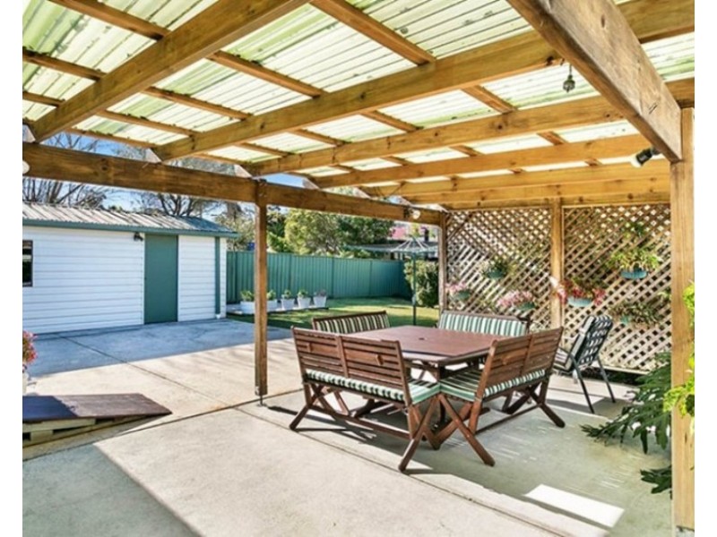 31 Phillips Crescent, Mangerton NSW 2500