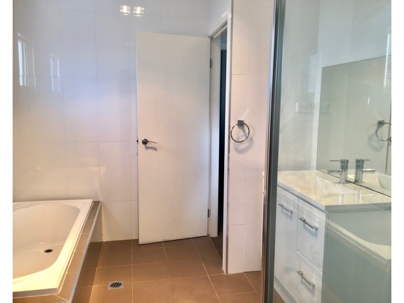 1/66  Esperance Drive, Albion Park NSW 2527