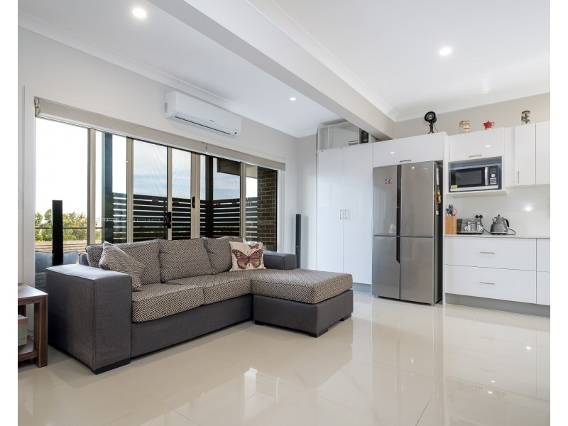 1/37 Bridge Street, Coniston NSW 2500