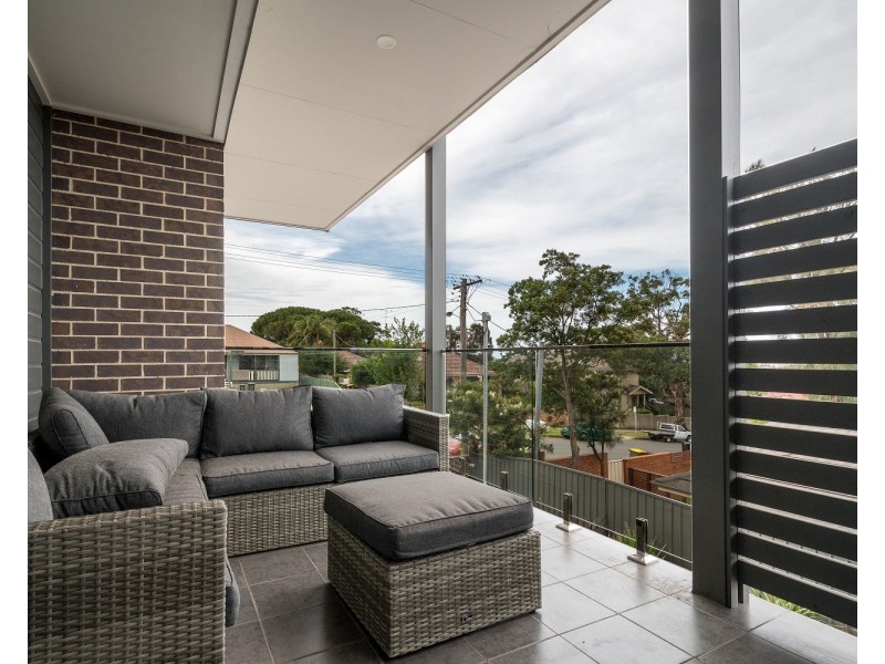 1/37 Bridge Street, Coniston NSW 2500