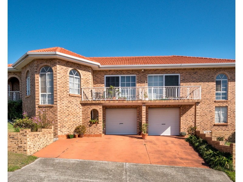 114 Weringa Avenue, Lake Heights NSW 2502